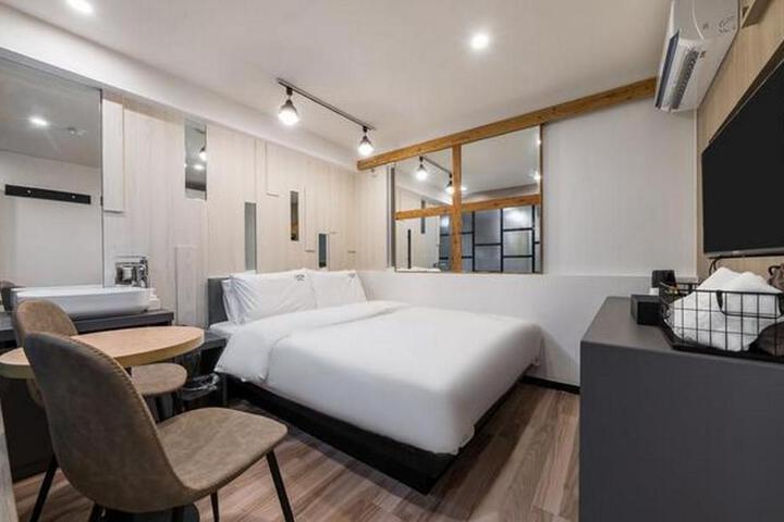 LAON Cho-eup Busan