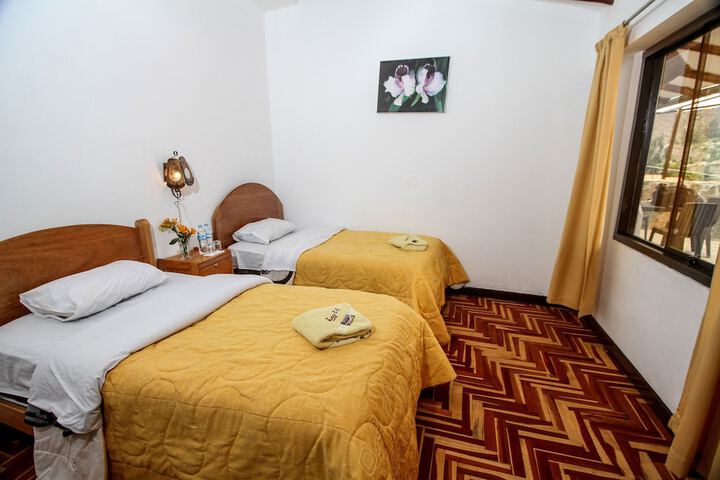 Room 6 of 22