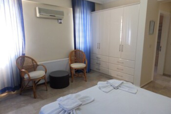 Room 20 of 66