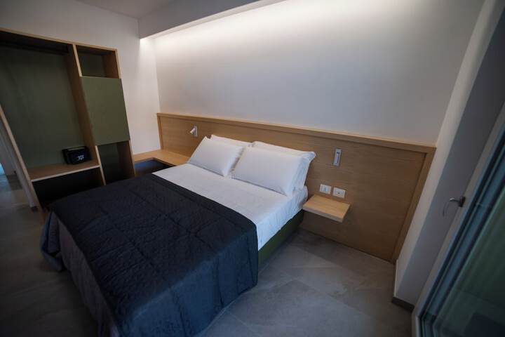 Room 16 of 93