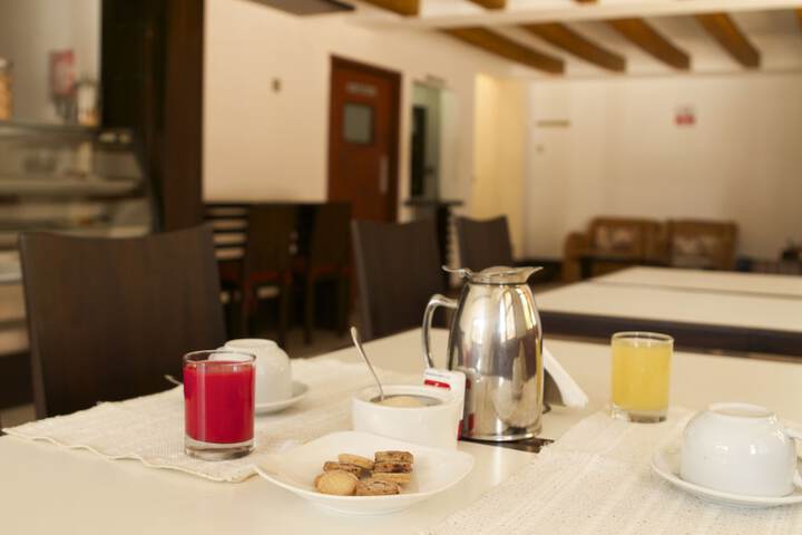 Breakfast/Coffee Service 11 of 29
