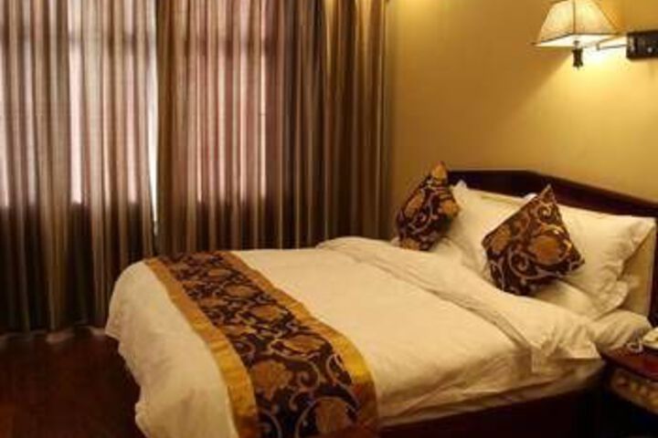 Room 6 of 7