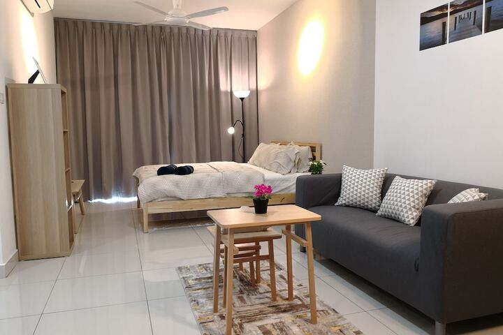 Room 2 of 19