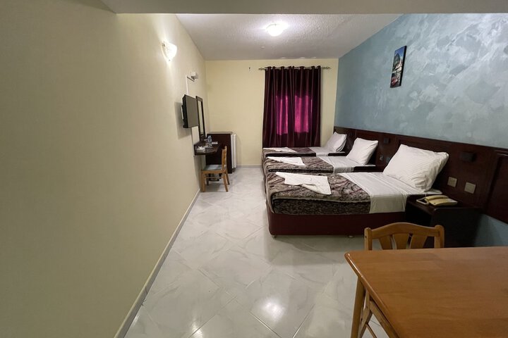 Room 22 of 103