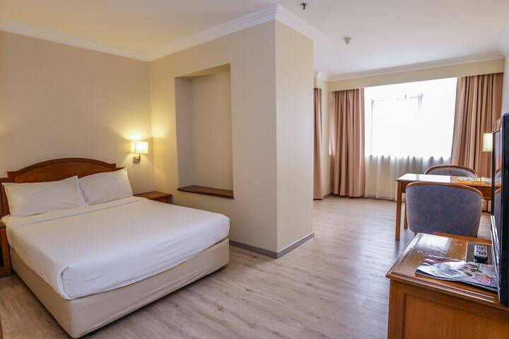 Room 15 of 35