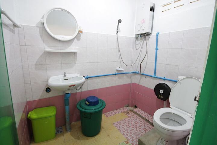 Room 70 of 90