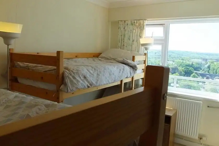 Room 3 of 12
