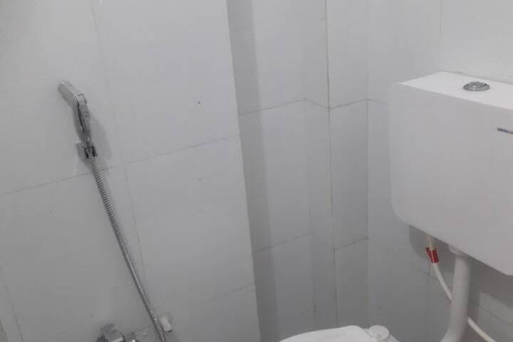 Room 15 of 17
