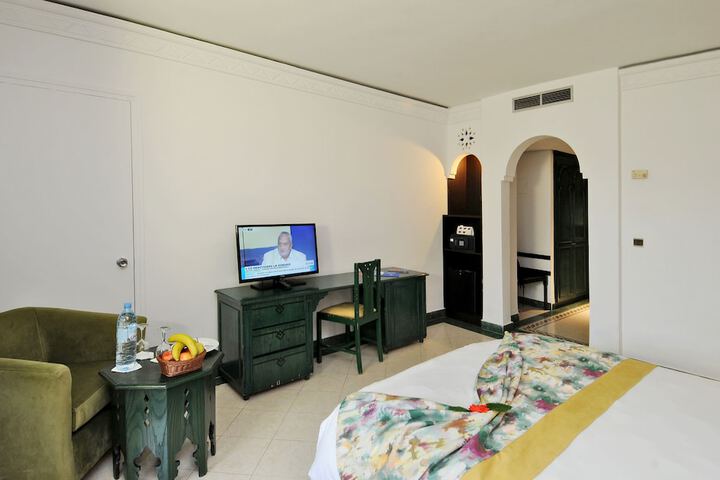 Room 15 of 66