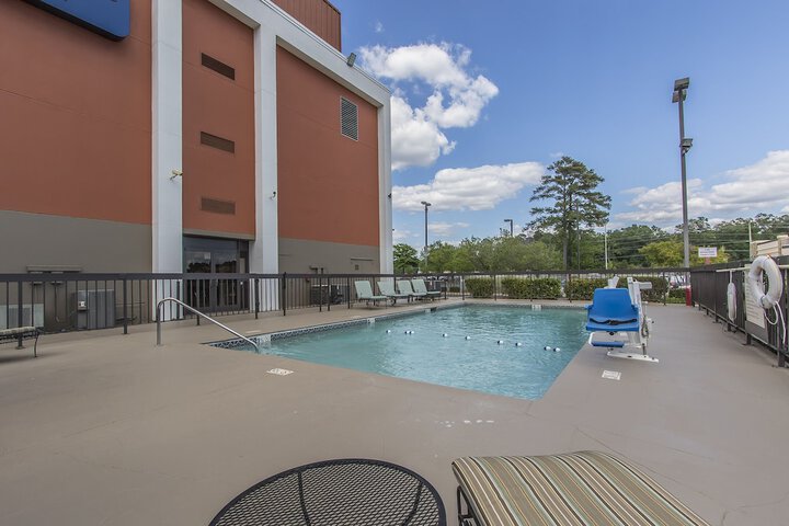 Pool 6 of 16