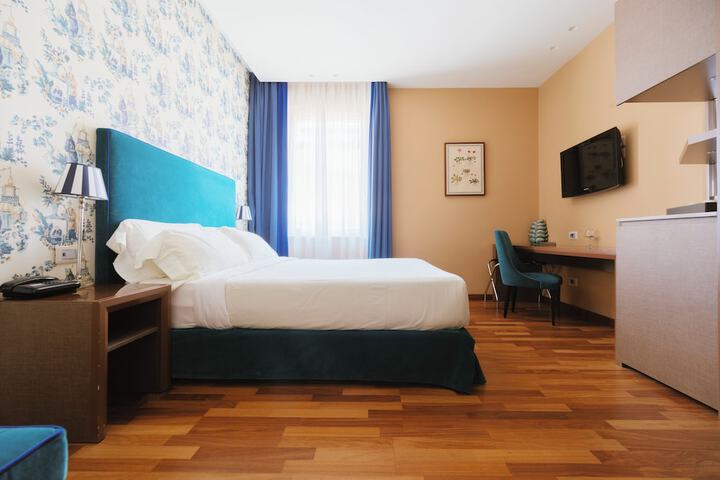 Room 14 of 74
