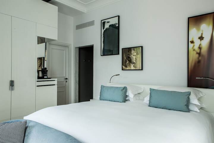 Room 22 of 255