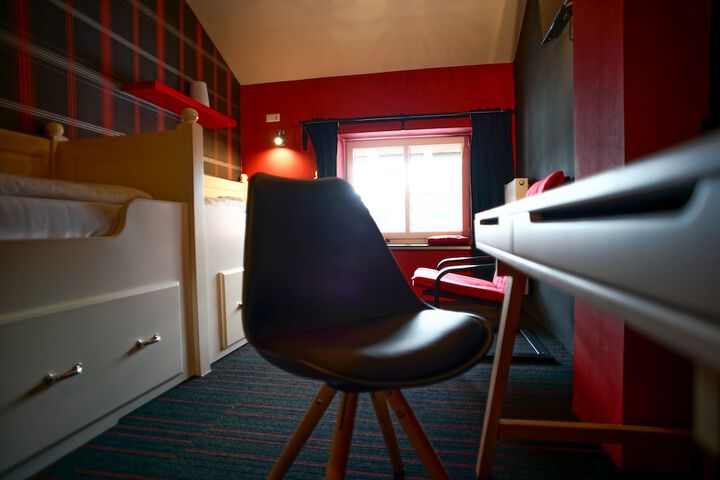 Room 16 of 133