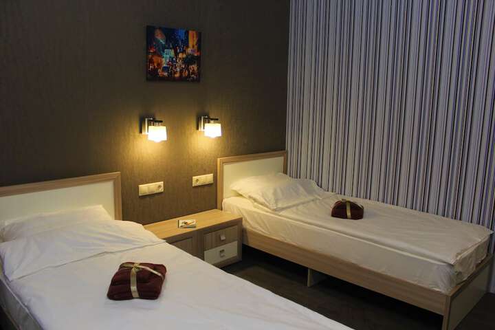 Room 7 of 101