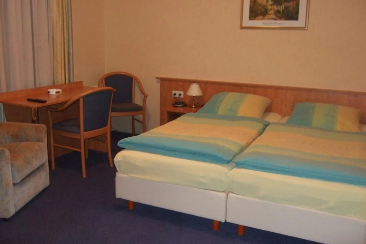Room 3 of 12