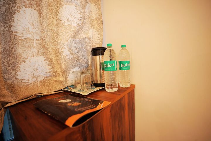 Room 8 of 18