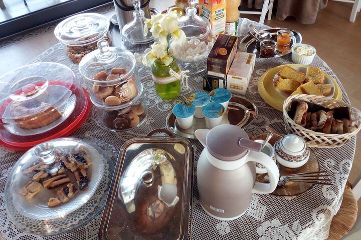 Breakfast/Coffee Service 26 of 43