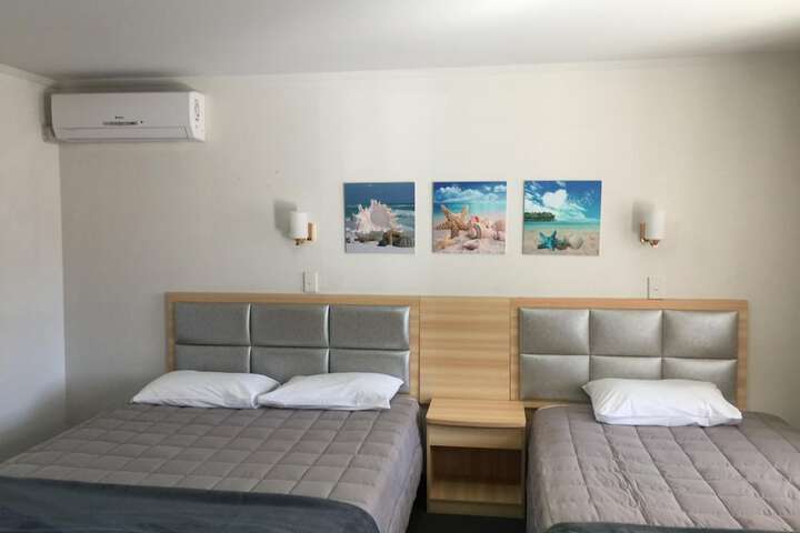 Room 18 of 39