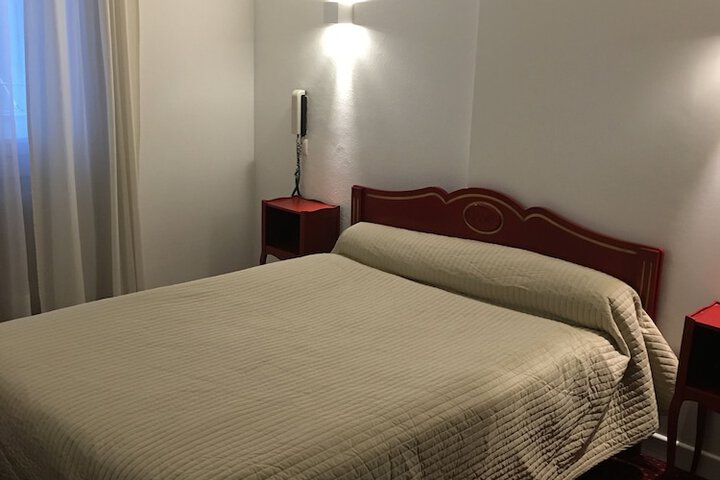 Room 20 of 31
