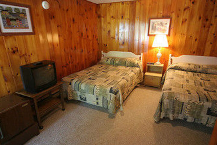 Room 10 of 14