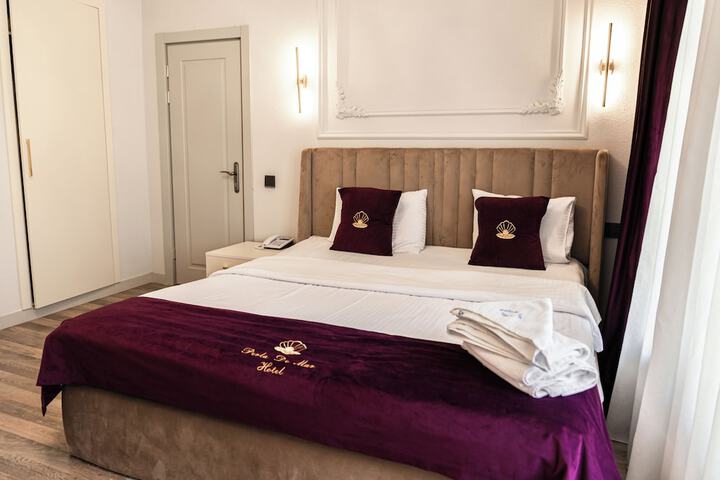 Room 4 of 15