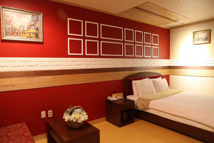 Room 5 of 35