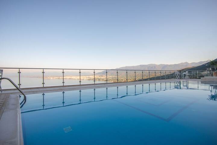 Pool 50 of 66