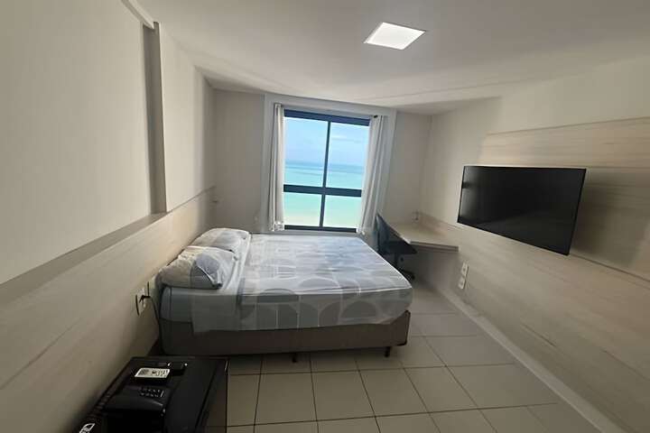 Room 16 of 137