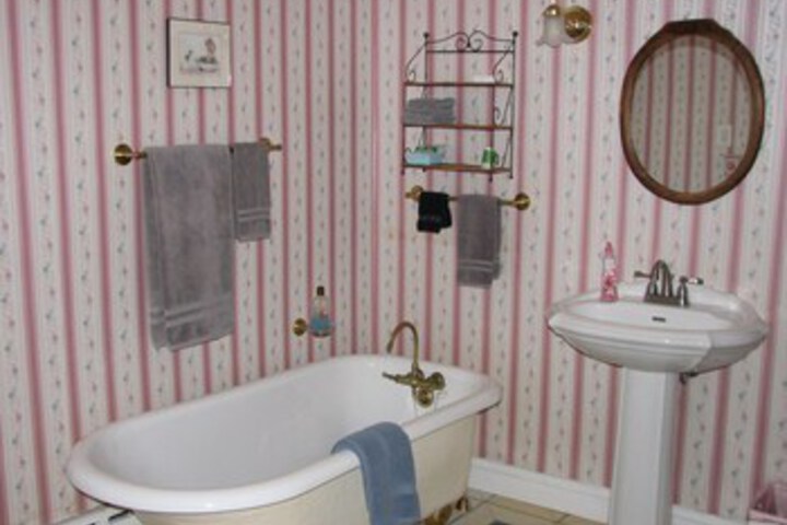 Room 35 of 41