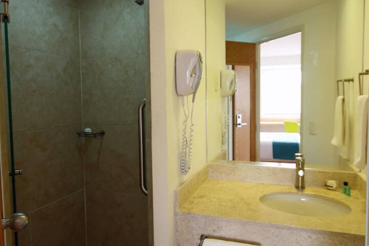 Room 14 of 60