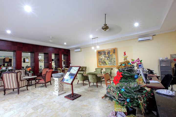 Lobby Photos