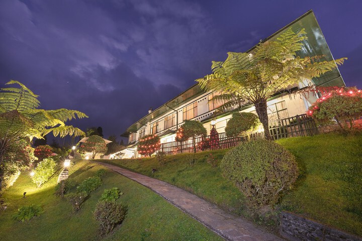 Hotel Entry