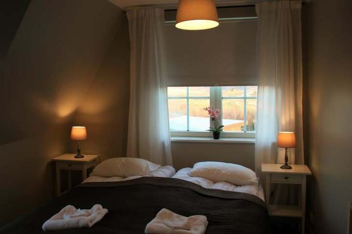 Room 4 of 47