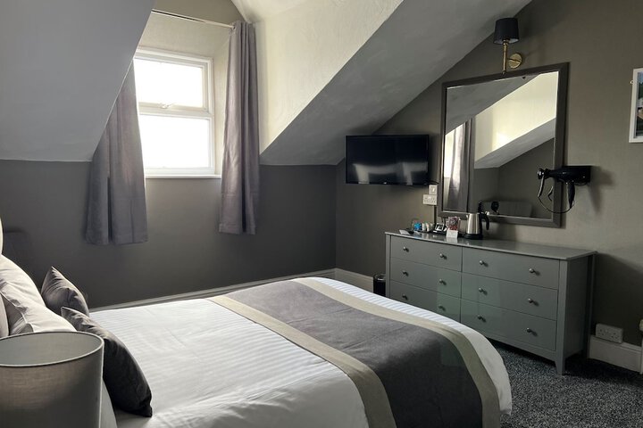 Room 13 of 54