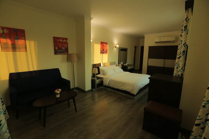 Room 18 of 139