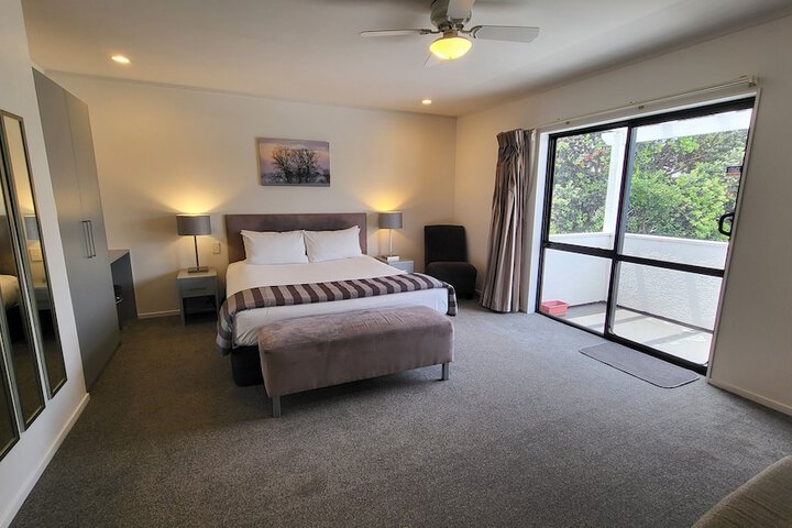 Room 25 of 65