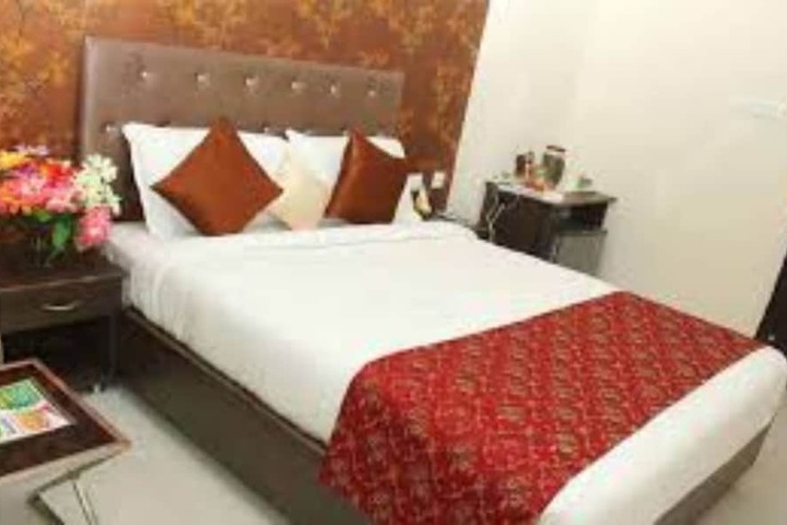 Room 11 of 29