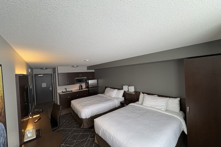 Room 14 of 36