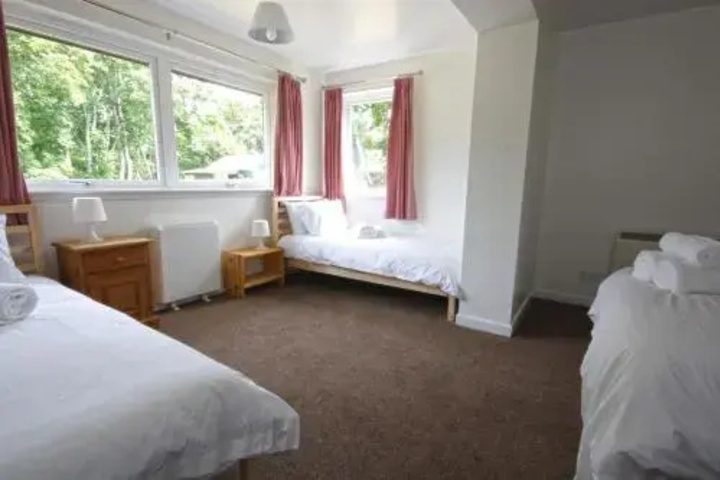 Room 3 of 11