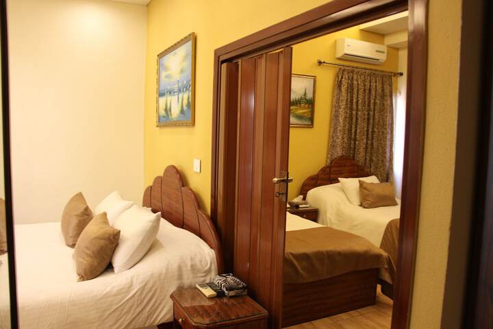 Room 33 of 119