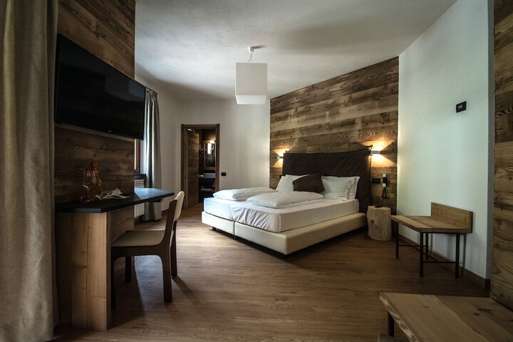 Room 5 of 58