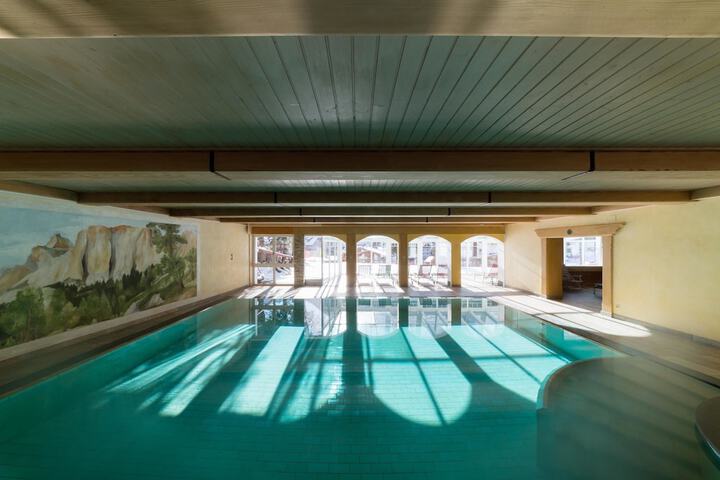 Hotel with Pool