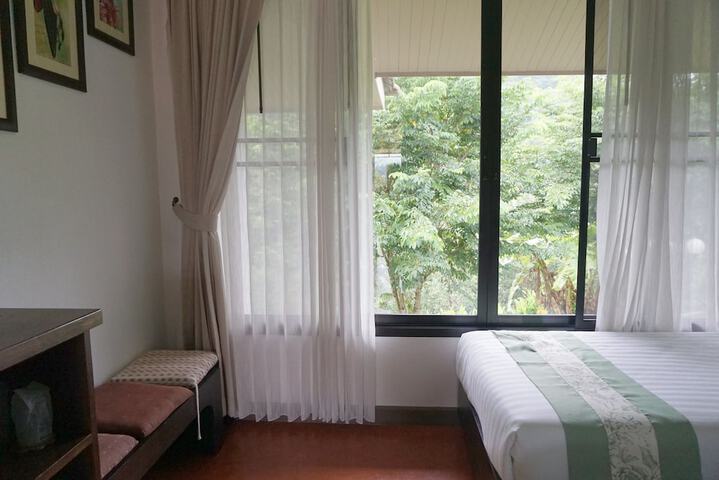 Room 16 of 89