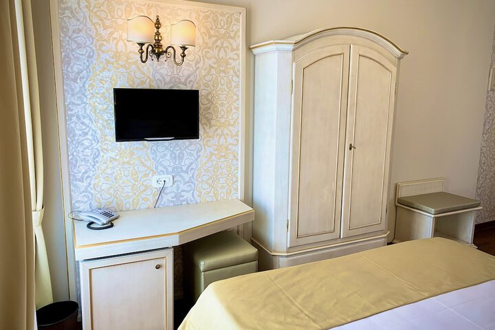 Room 35 of 112