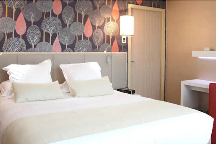 Room 42 of 87