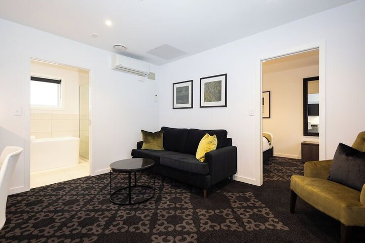 Room 35 of 67