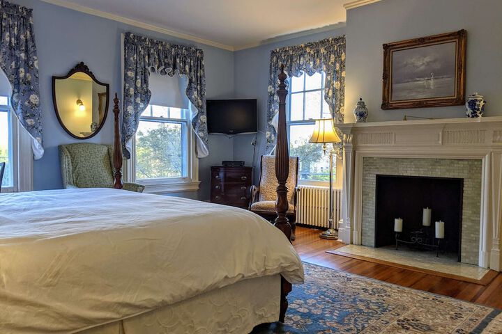 Room 15 of 258