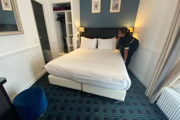 Room 14 of 47