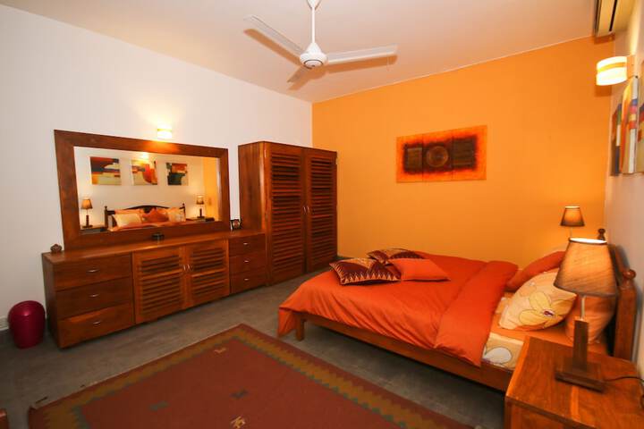 Room 5 of 43