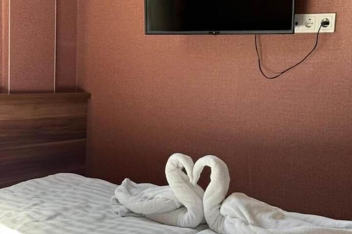 Room 8 of 19